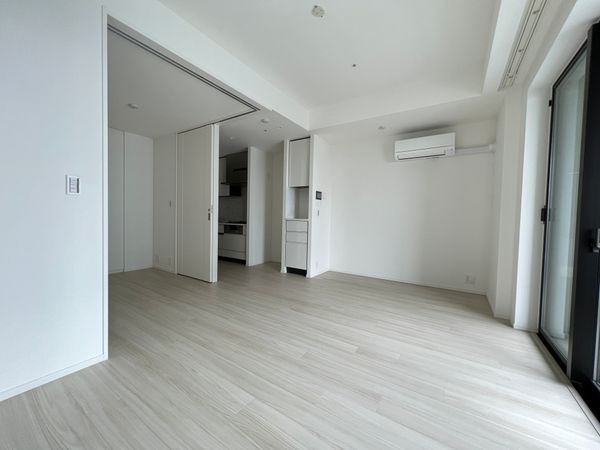 WORLD TOWER RESIDENCE リビングダイニングキッチン約12.3帖 WORLD TOWER RESIDENCE リビングダイニングキッチン約12.3帖