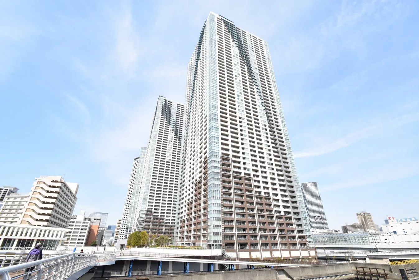 THE TOKYO TOWERS SEA TOWER 建物外観 THE TOKYO TOWERS SEA TOWER 建物外観