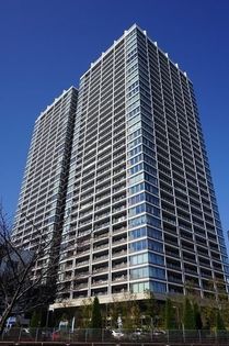 GLOBAL FRONT TOWER 建物外観 GLOBAL FRONT TOWER 建物外観