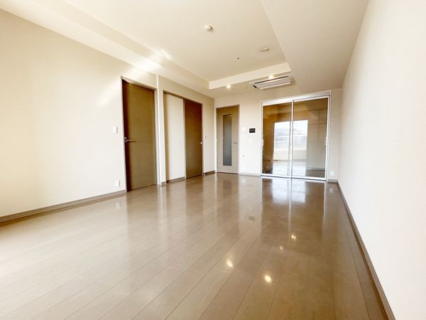 パークタワー目黒 約12.7帖のリビングダイニング※クリーニング前 パークタワー目黒 約12.7帖のリビングダイニング※クリーニング前