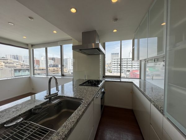 パークホームズ目黒ザ・レジデンス 食洗器付き・3口ガスコンロ※2023年4月撮影 パークホームズ目黒ザ・レジデンス 食洗器付き・3口ガスコンロ※2023年4月撮影