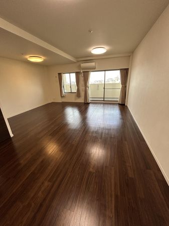 なんばセントラルプラザリバーガーデン リビングダイニング なんばセントラルプラザリバーガーデン リビングダイニング