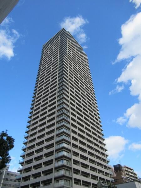 ウェリス上本町ローレルタワー 外観 ウェリス上本町ローレルタワー 外観