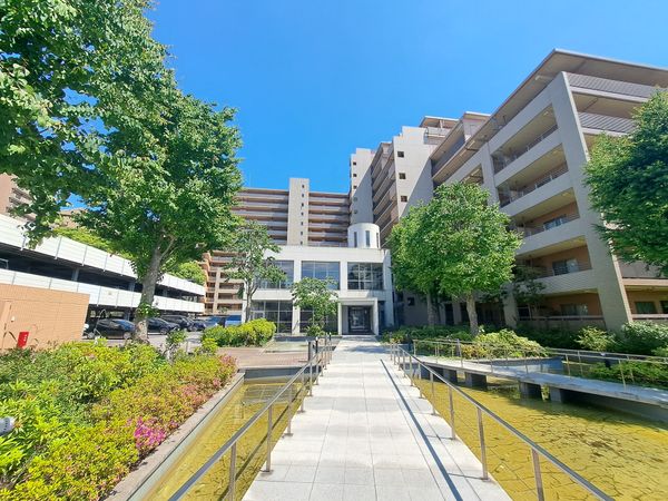 ルネ・アイクレール 外観 ルネ・アイクレール 外観
