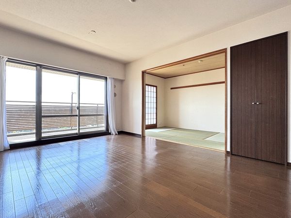 アイ・プレイス稲毛ファーストコート リビングダイニング(約12.7帖) アイ・プレイス稲毛ファーストコート リビングダイニング(約12.7帖)