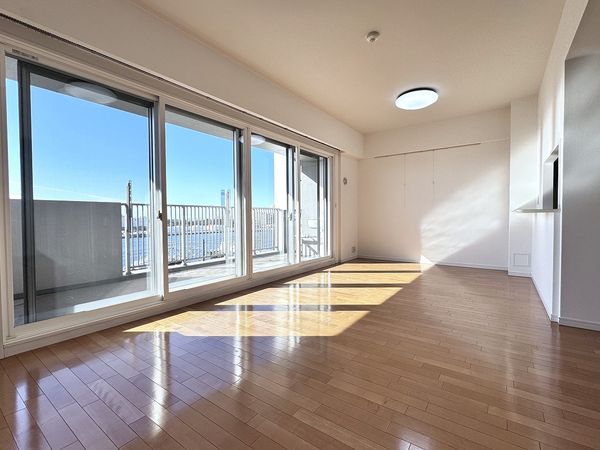 ハーバーレジデンス リビング・ダイニング(約14.0帖) ハーバーレジデンス リビング・ダイニング(約14.0帖)