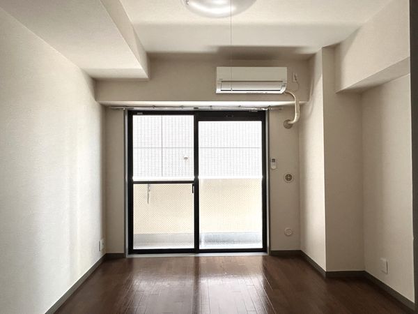 ライオンズマンション千葉県庁前 日中は照明をつけなくても明るい洋室 ライオンズマンション千葉県庁前 日中は照明をつけなくても明るい洋室
