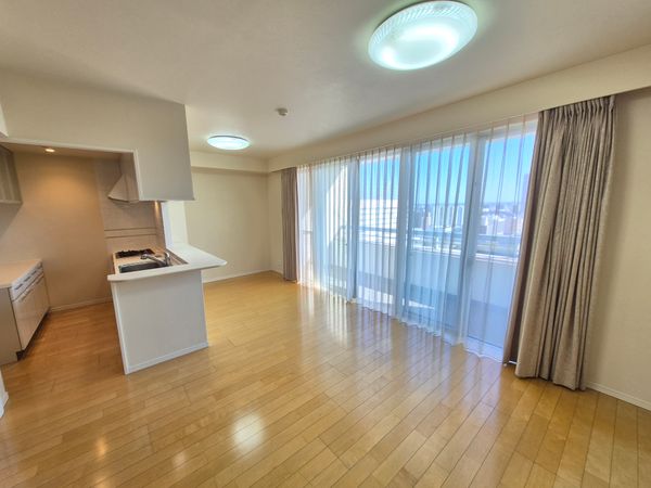 ウェリスガーデン千葉みなと公園 LDK(約17.0帖) ウェリスガーデン千葉みなと公園 LDK(約17.0帖)