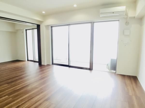 クレアホームズ千葉センタープレイス リビング約10.1帖/洋室約5.0帖 クレアホームズ千葉センタープレイス リビング約10.1帖/洋室約5.0帖