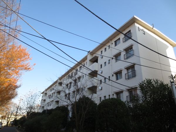 たまプラーザ団地1ー5号棟 建物外観 たまプラーザ団地1ー5号棟 建物外観
