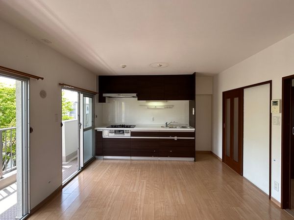 田園青葉台住宅4号棟 リビングダイニングキッチン 約12.0帖 田園青葉台住宅4号棟 リビングダイニングキッチン 約12.0帖