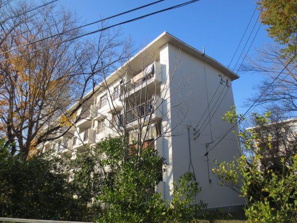 たまプラーザ団地3ー4号棟 建物外観 たまプラーザ団地3ー4号棟 建物外観