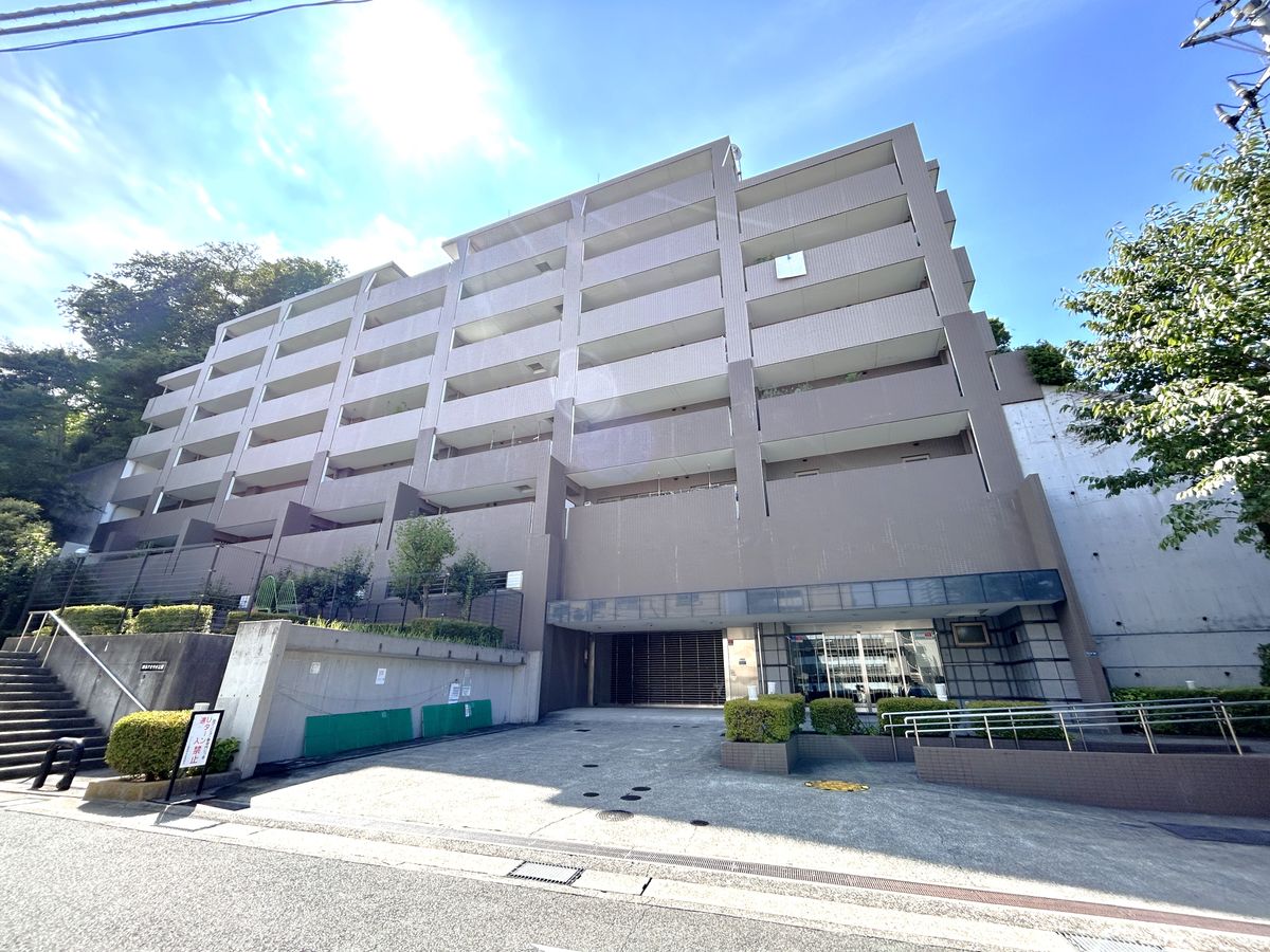 プレール鎌倉岡本 建物外観 プレール鎌倉岡本 建物外観