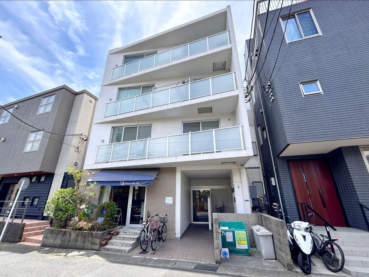 ブリーゼ由比ガ浜 建物外観 ブリーゼ由比ガ浜 建物外観