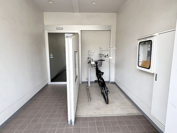 ブリーゼ由比ガ浜 駐輪場 ブリーゼ由比ガ浜 駐輪場