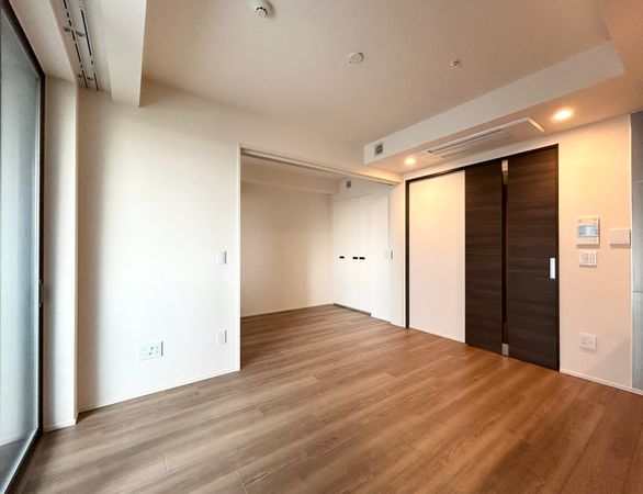 白金ザ・スカイ 東棟 LDK約8.3帖※室内クリーニング前 白金ザ・スカイ 東棟 LDK約8.3帖※室内クリーニング前