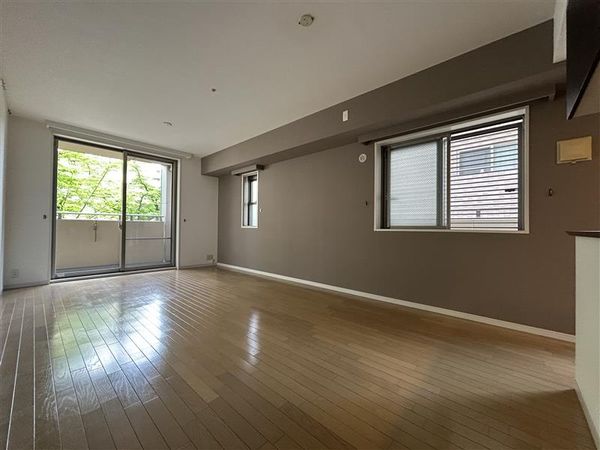 新千里桜ヶ丘メゾンシティ七番館 リビング/居室 新千里桜ヶ丘メゾンシティ七番館 リビング/居室