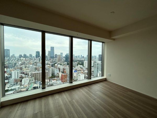 白金ザ・スカイ 東棟 LD(約17.8帖)LD部分に床暖房付きです。 白金ザ・スカイ 東棟 LD(約17.8帖)LD部分に床暖房付きです。