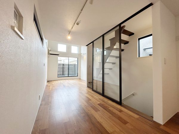 代田3丁目戸建 LDK(約17.2帖) 代田3丁目戸建 LDK(約17.2帖)
