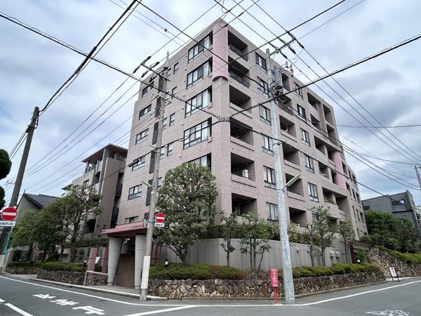 ライオンズガーデン馬事公苑 建物外観 ライオンズガーデン馬事公苑 建物外観