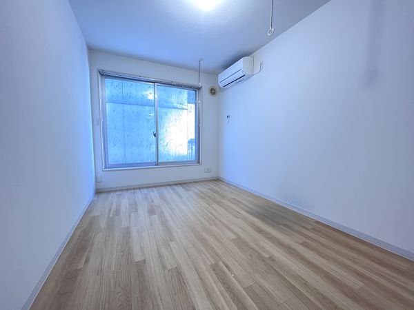 ミア カーサ下北沢 クリーニング前です室内物干しございます ミア カーサ下北沢 クリーニング前です室内物干しございます