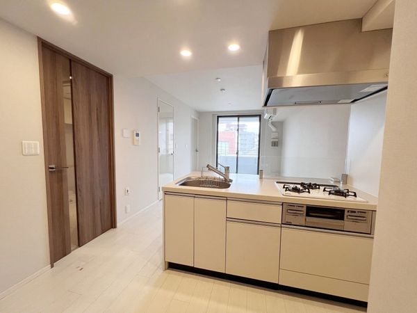 パークリュクス初台 12.3帖 クリーニング前です パークリュクス初台 12.3帖 クリーニング前です