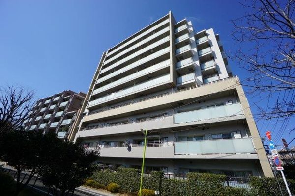 シャリエ三軒茶屋 建物外観 シャリエ三軒茶屋 建物外観