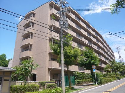 サンハイツ東山 建物外観 サンハイツ東山 建物外観