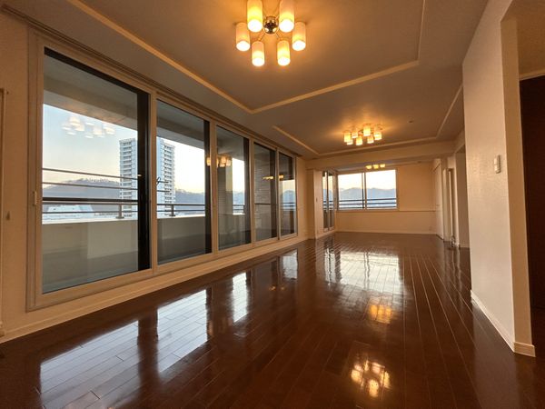 シティハウス円山北3条 リビング・ダイニング(約24.6帖) シティハウス円山北3条 リビング・ダイニング(約24.6帖)