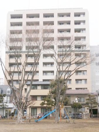 仙台パークホームズ新寺公園 外観(南面バルコニー側) 仙台パークホームズ新寺公園 外観(南面バルコニー側)