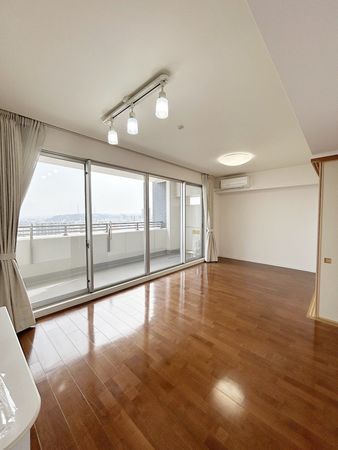 シティハウス仙台榴岡ツインタワーズスカイウィング ダイニング・リビングルーム(約12.1帖)、和室(約6帖) シティハウス仙台榴岡ツインタワーズスカイウィング ダイニング・リビングルーム(約12.1帖)、和室(約6帖)