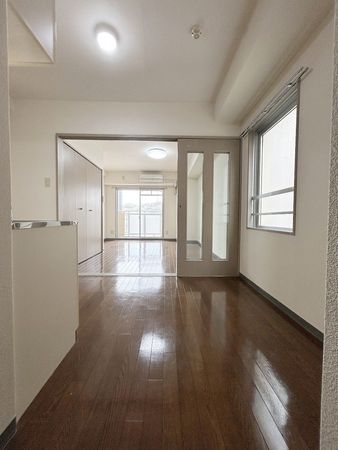 ウェーヴ長町一丁目 洋室・ダイニングキッチン ウェーヴ長町一丁目 洋室・ダイニングキッチン