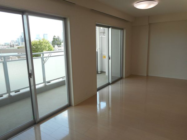 MFPRコート宮町 リビング/居室 MFPRコート宮町 リビング/居室