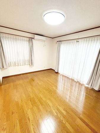 桜ヶ丘5丁目戸建 リビング・ダイニングルーム 桜ヶ丘5丁目戸建 リビング・ダイニングルーム