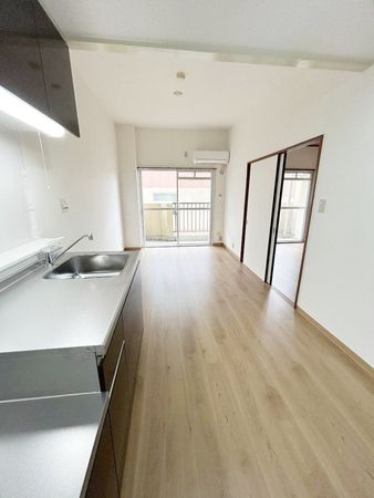 ブライトシティ柏木 LDK(約10.1帖) ブライトシティ柏木 LDK(約10.1帖)