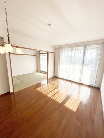 グランマークスクエア仙台長町 リビング・ダイニングルーム(約10.8帖) グランマークスクエア仙台長町 リビング・ダイニングルーム(約10.8帖)