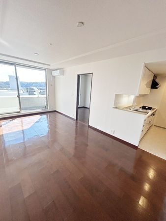 グランアージュ支倉 洋室(約6.0帖)、LD(約11.2帖)K(約3.2帖) グランアージュ支倉 洋室(約6.0帖)、LD(約11.2帖)K(約3.2帖)