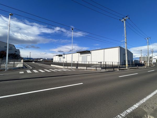 名取市飯野坂物流倉庫 仙台東部道路「名取中央スマートIC」まで(下り)約960m(上り)約1220m 名取市飯野坂物流倉庫 仙台東部道路「名取中央スマートIC」まで(下り)約960m(上り)約1220m