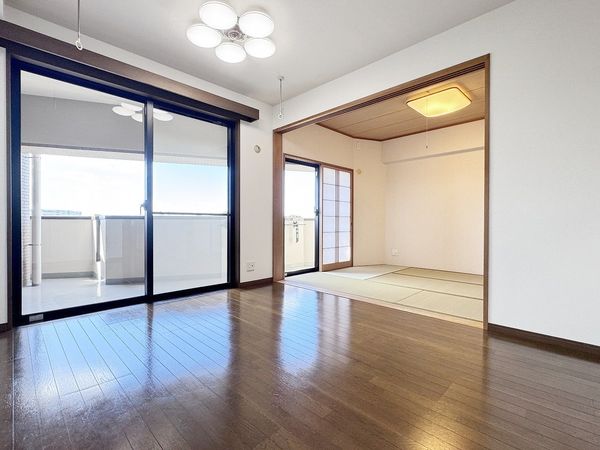 日神パレステージ海浜幕張 リビングダイニング(約9.2帖) ※照明器具は性能保証除外 日神パレステージ海浜幕張 リビングダイニング(約9.2帖) ※照明器具は性能保証除外
