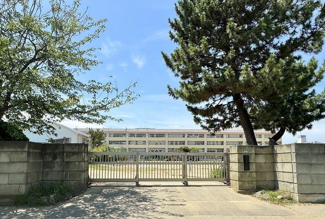 コロンブスシティ 幕張西小学校(約800m) コロンブスシティ 幕張西小学校(約800m)