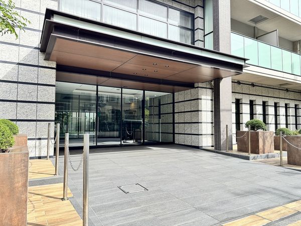 レーベン検見川浜GRANVARDI エントランス レーベン検見川浜GRANVARDI エントランス