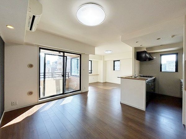 サンクタス築地 リビングダイニング(約19.0帖)明るい角住戸※清掃前 サンクタス築地 リビングダイニング(約19.0帖)明るい角住戸※清掃前