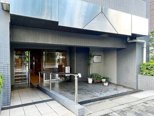 マイキャッスルリバーフロントタワー銀座東 1階 エントランス前 オートロックあり マイキャッスルリバーフロントタワー銀座東 1階 エントランス前 オートロックあり