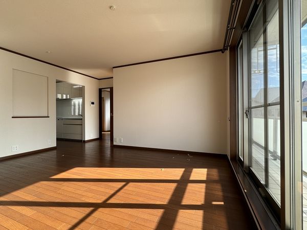 菅野1丁目戸建 リビングダイニング(約11.7帖) 菅野1丁目戸建 リビングダイニング(約11.7帖)