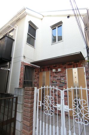 KUWA HOUSE 建物外観です。 KUWA HOUSE 建物外観です。