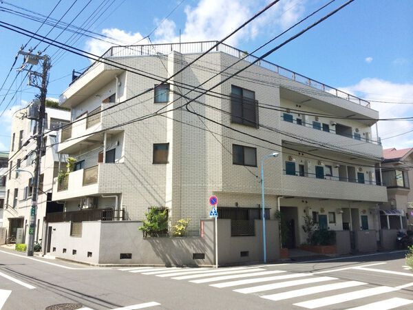 ホワイトシャトル 建物外観 ホワイトシャトル 建物外観