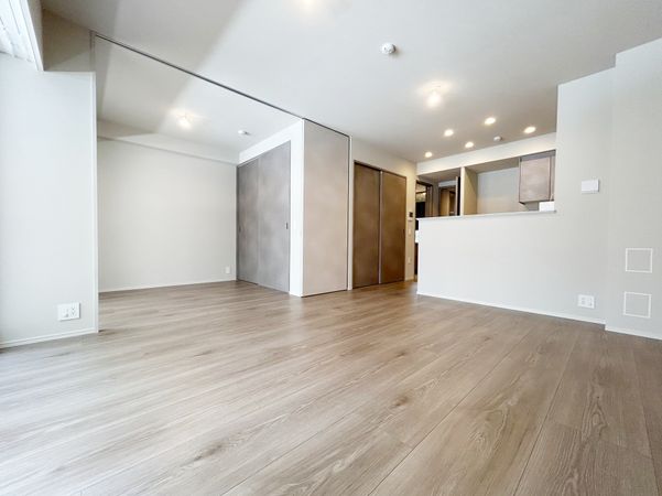 プラウドシティ方南町 LDK 約14.6帖 洋室 約4.1帖 プラウドシティ方南町 LDK 約14.6帖 洋室 約4.1帖