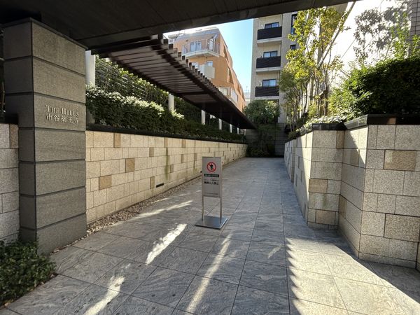ザ・ヒルズ市谷薬王寺 エントランス ザ・ヒルズ市谷薬王寺 エントランス