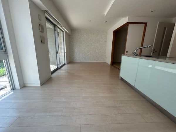 ライオンズ千歳烏山プレド リビング ライオンズ千歳烏山プレド リビング