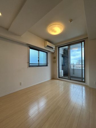 クレヴィア新大塚 リビング クレヴィア新大塚 リビング